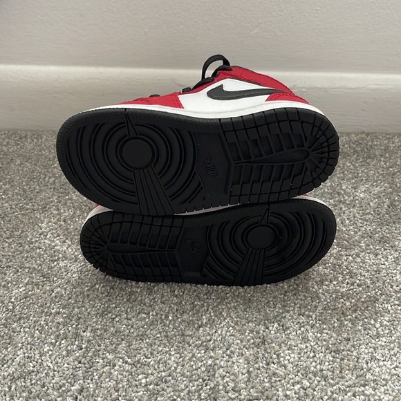 Jordan 1 Mid Chicago (TD) Sz 8C - Picture 8 of 9